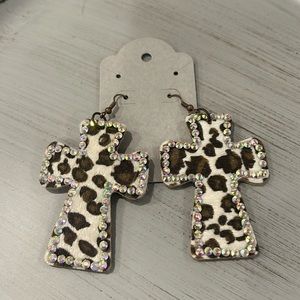 New  Women’s Boutique Bling Leopard Print Cross Earrings